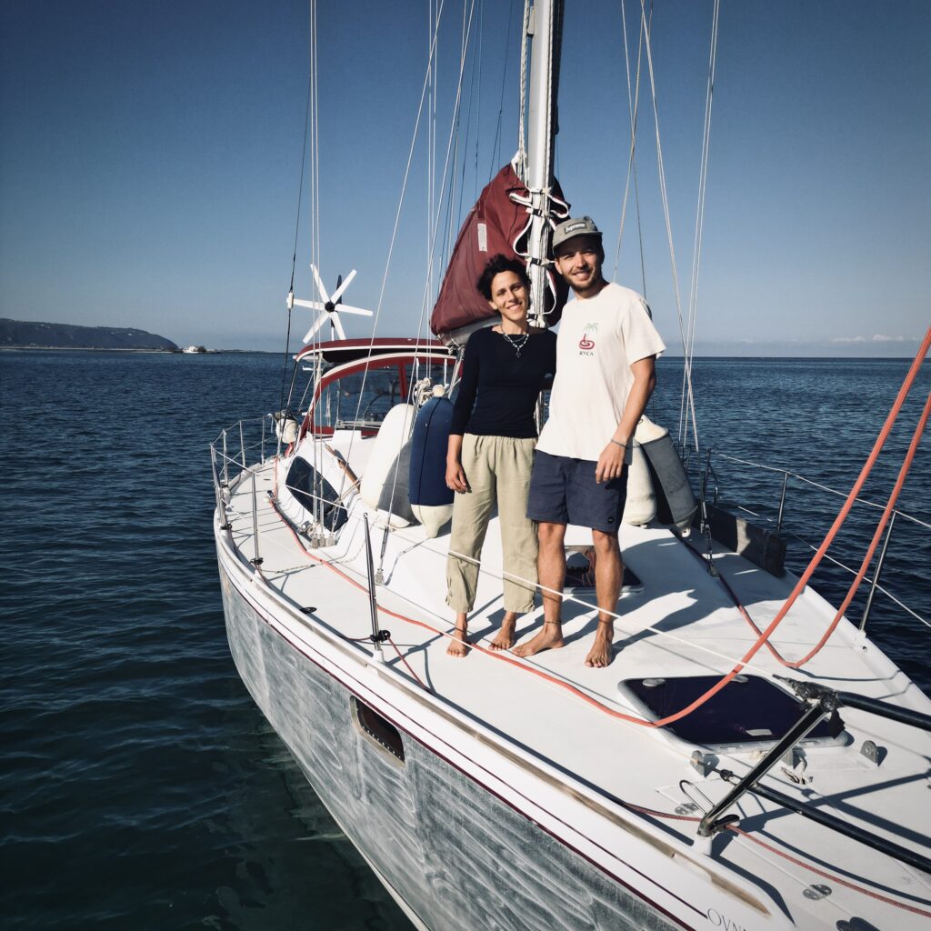 Month_living_full-time_sea_Project-Vago